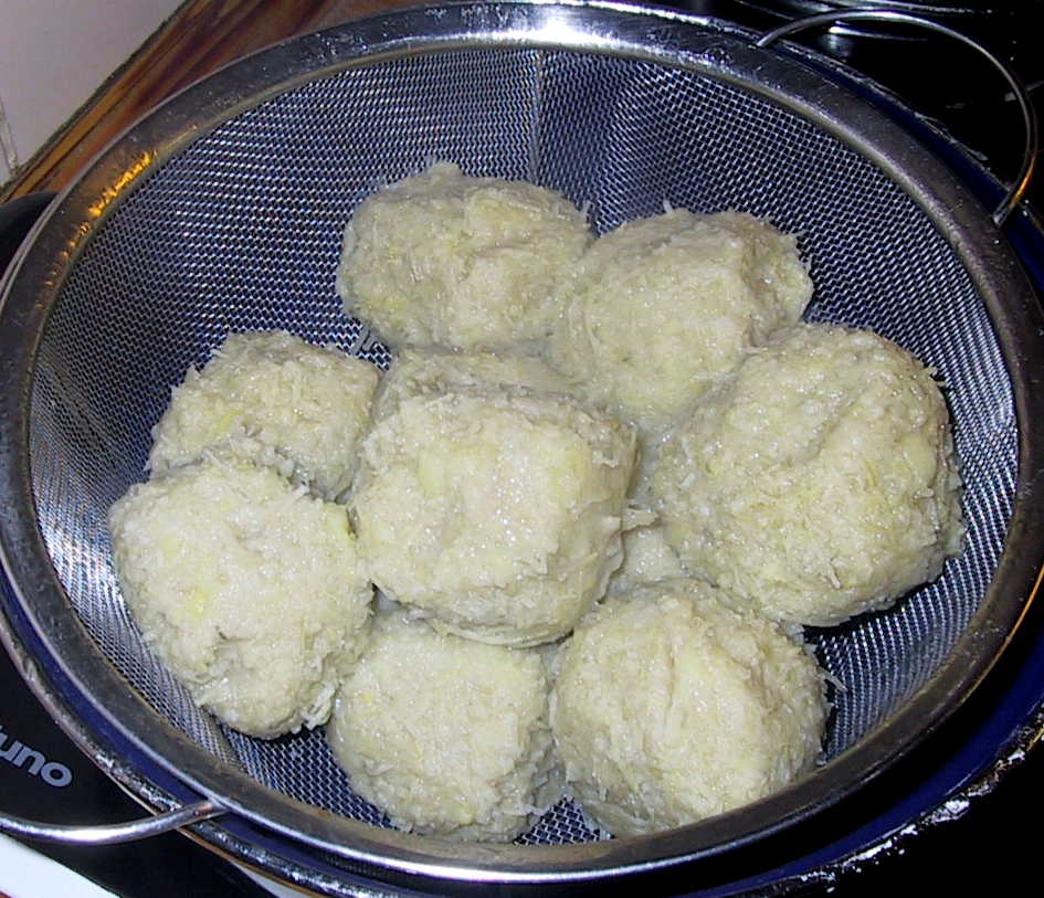 Bayrische Kartoffelknödel Bayrische Kartoffelknödel