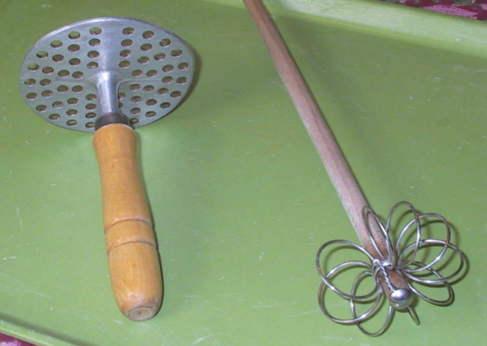 Kartoffelstampfer und Handquirl